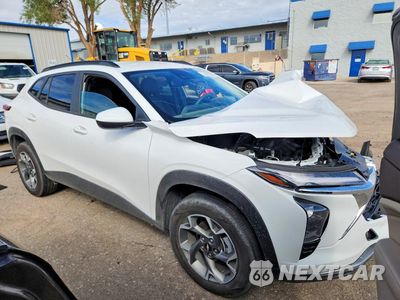 Czwarte zdjęcie samochodu z boku: 2026 CHEVROLET TRAX 1LT VIN:KL77LHEP5TC075223 - miniatura