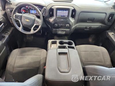 Zdjęcie 8 z 12 samochodu: 2022 CHEVROLET SILVERADO LTD K1500 CUSTOM VIN:3GCPYBEK7NG113704 - miniatura