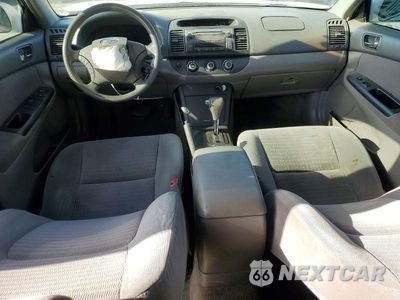 Zdjęcie 8 z 13 samochodu: 2005 TOYOTA CAMRY LE VIN:4T1BE32KX5U534094 - miniatura
