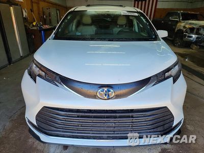 Piąte zdjęcie samochodu w środku: 2023 TOYOTA SIENNA XLE VIN:5TDYSKFC1PS077848 - miniatura