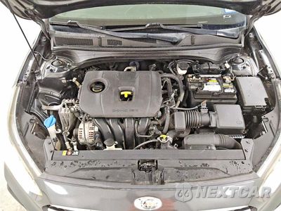 Zdjęcie 11 z 12 samochodu: 2019 KIA FORTE S VIN:3KPF34AD8KE039911 - miniatura