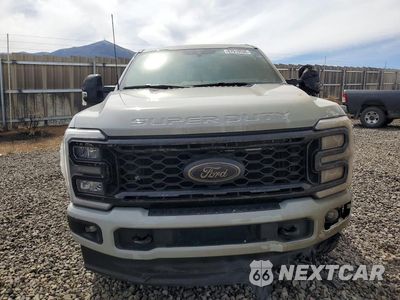 Piąte zdjęcie samochodu w środku: 2025 FORD F350 SUPER DUTY VIN:1FT8W3BT3SED94531 - miniatura