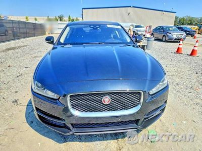 Piąte zdjęcie samochodu w środku: 2017 JAGUAR XE PREMIUM VIN:SAJAD4BGXHA954675 - miniatura