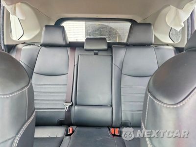 Zdjęcie 10 z 13 samochodu: 2020 TOYOTA RAV4 XLE PREMIUM VIN:JTMA1RFV8LD051753 - miniatura