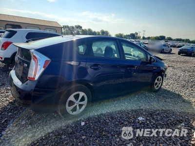 Trzecie zdjęcie samochodu z tyłu: 2015 TOYOTA PRIUS TWO VIN:JTDKN3DU1F0400859 - miniatura