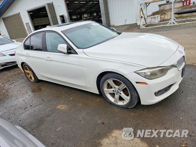 Czwarte zdjęcie samochodu z boku: 2013 BMW 320 I XDRIVE VIN:WBA3C3C55DF979561 - miniatura