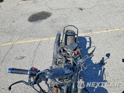 Piąte zdjęcie samochodu w środku: 2015 YAMAHA XVS1300 CU VIN:JYAVP33E6FA012176 - miniatura