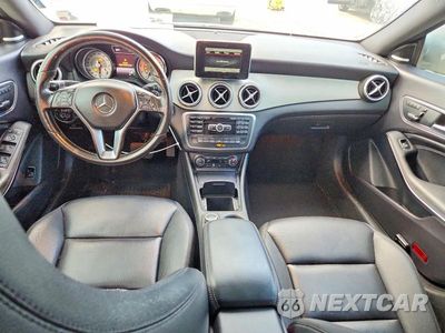 Zdjęcie 15 z 24 samochodu: 2014 MERCEDES-BENZ CLA 250 VIN:WDDSJ4EB2EN121197 - miniatura