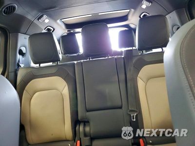 Zdjęcie 10 z 13 samochodu: 2023 LAND ROVER DEFENDER 130 X-DYNAMIC SE VIN:SALE2FEU9P2232022 - miniatura