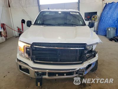 Piąte zdjęcie samochodu w środku: 2019 FORD F150 SUPER CAB VIN:1FTFX1E44KKD57549 - miniatura