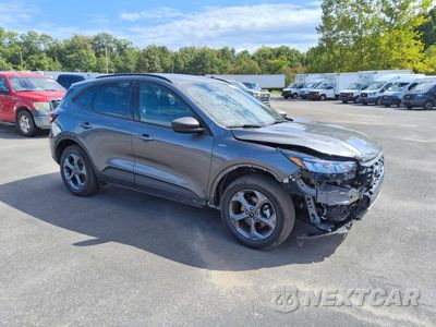 Czwarte zdjęcie samochodu z boku: 2025 FORD ESCAPE ST LINE VIN:1FMCU9MN7SUB18422 - miniatura