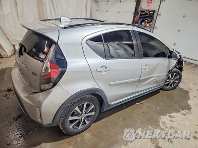 Trzecie zdjęcie samochodu z tyłu: 2018 TOYOTA PRIUS C ONE VIN:JTDKDTB34J1604443 - miniatura