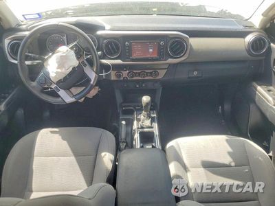 Zdjęcie 8 z 12 samochodu: 2019 TOYOTA TACOMA SR5 V6 VIN:3TMCZ5AN3KM281222 - miniatura