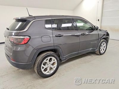 Trzecie zdjęcie samochodu z tyłu: 2024 JEEP COMPASS SPORT VIN:3C4NJDAN7RT136081 - miniatura