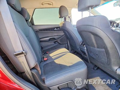 Zdjęcie 11 z 13 samochodu: 2019 KIA SORENTO S V6 VIN:5XYPG4A57KG596233 - miniatura