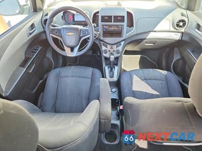 Zdjęcie 8 z 12 samochodu: 2013 CHEVROLET SONIC LT VIN:1G1JC6SH2D4197374 - miniatura