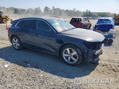 Czwarte zdjęcie samochodu z boku: 2019 AUDI E-TRON PRESTIGE VIN:WA1VAAGE5KB017646 - miniatura
