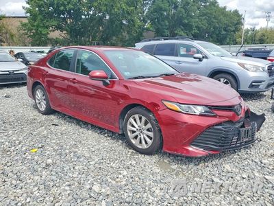 Czwarte zdjęcie samochodu z boku: 2018 TOYOTA CAMRY L VIN:4T1B11HK1JU627068 - miniatura