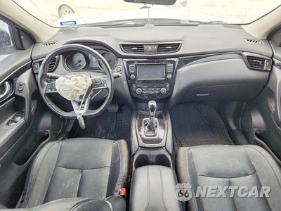 Zdjęcie 8 z 12 samochodu: 2017 NISSAN ROGUE SPORT SL VIN:JN1BJ1CR6HW102114 - miniatura