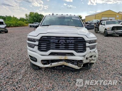 Piąte zdjęcie samochodu w środku: 2025 RAM 2500 BIG HORN VIN:3C63R5DL1SG534845 - miniatura