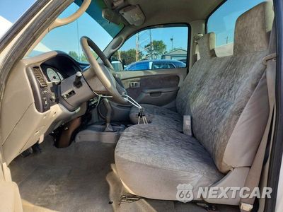 Zdjęcie 7 z 12 samochodu: 2002 TOYOTA TACOMA BASE VIN:5TEPM62N92Z076351 - miniatura