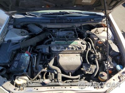 Zdjęcie 11 z 12 samochodu: 1998 HONDA ACCORD EX VIN:1HGCG6679WA158017 - miniatura