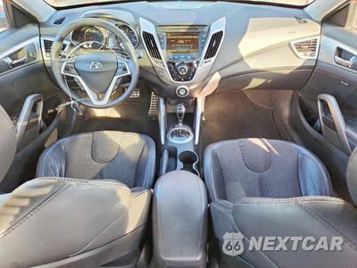 Zdjęcie 8 z 13 samochodu: 2012 HYUNDAI VELOSTER BASE VIN:KMHTC6AD6CU041430 - miniatura