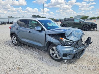 Czwarte zdjęcie samochodu z boku: 2019 VOLVO XC40 T5 MOMENTUM VIN:YV4162UK7K2058069 - miniatura