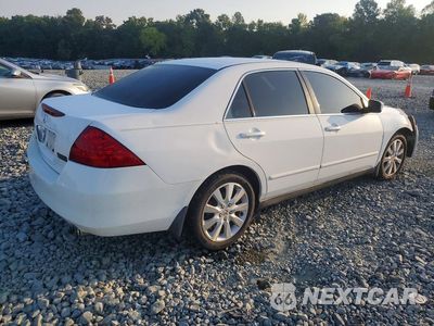Trzecie zdjęcie samochodu z tyłu: 2007 HONDA ACCORD SE VIN:1HGCM66467A069344 - miniatura