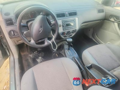 Zdjęcie 8 z 13 samochodu: 2005 FORD FOCUS ZX3 VIN:3FAHP31N15R125919 - miniatura