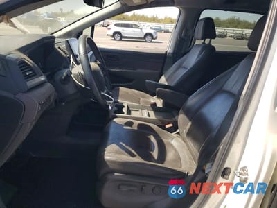 Zdjęcie 7 z 13 samochodu: 2018 HONDA ODYSSEY EXL VIN:5FNRL6H77JB049069 - miniatura