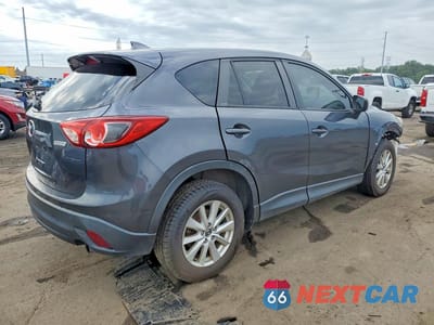 Trzecie zdjęcie samochodu z tyłu: 2016 MAZDA CX-5 SPORT VIN:JM3KE4BE0G0777001 - miniatura