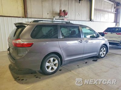 Trzecie zdjęcie samochodu z tyłu: 2017 TOYOTA SIENNA LE VIN:5TDKZ3DC6HS783239 - miniatura