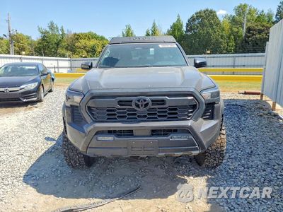 Piąte zdjęcie samochodu w środku: 2024 TOYOTA TACOMA TRD OFF-ROAD VIN:3TMLB5JN7RM028497 - miniatura