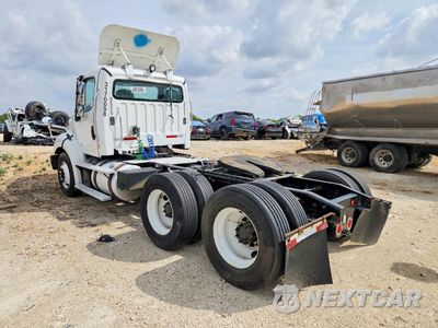 Trzecie zdjęcie samochodu z tyłu: 2017 FREIGHTLINER M2 112 MED - SEMI TRUCK VIN:3AKJC5DV1HDJE0029 - miniatura