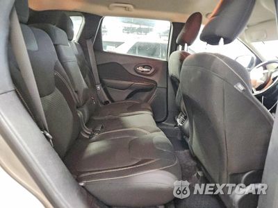 Zdjęcie 10 z 12 samochodu: 2017 JEEP CHEROKEE LATITUDE VIN:1C4PJLCB4HW566083 - miniatura