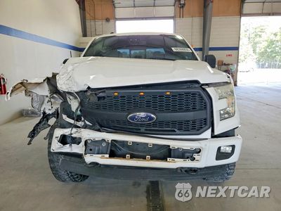 Piąte zdjęcie samochodu w środku: 2017 FORD F150 SUPERCREW VIN:1FTEW1EF2HKC70225 - miniatura