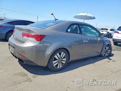 Trzecie zdjęcie samochodu z tyłu: 2013 KIA FORTE KOUP EX VIN:KNAFU6A22D5672228 - miniatura
