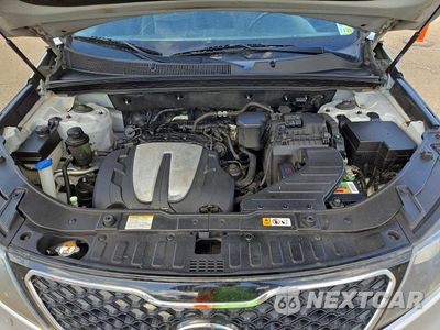 Zdjęcie 11 z 12 samochodu: 2013 KIA SORENTO SX VIN:5XYKW4A27DG359800 - miniatura