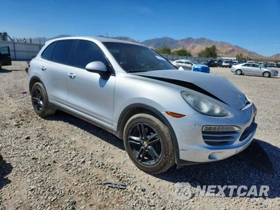 Czwarte zdjęcie samochodu z boku: 2012 PORSCHE CAYENNE VIN:WP1AA2A20CLA00479 - miniatura