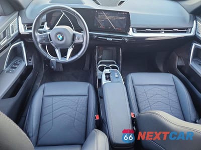 Zdjęcie 8 z 13 samochodu: 2023 BMW X1 XDRIVE28I VIN:WBX73EF01P5V79946 - miniatura