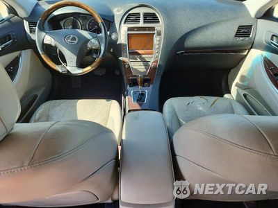 Zdjęcie 8 z 12 samochodu: 2011 LEXUS ES 350 VIN:JTHBK1EG3B2433610 - miniatura
