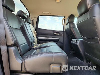 Zdjęcie 10 z 12 samochodu: 2019 TOYOTA TUNDRA CREWMAX SR5 VIN:5TFDW5F16KX821806 - miniatura