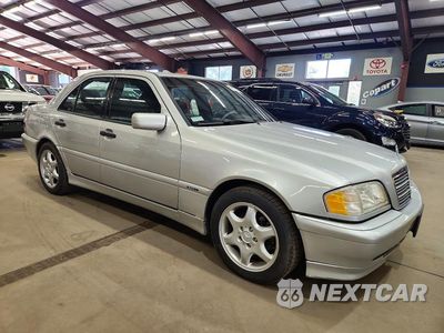 Czwarte zdjęcie samochodu z boku: 2000 MERCEDES-BENZ C 230 VIN:WDBHA24G8YA859909 - miniatura