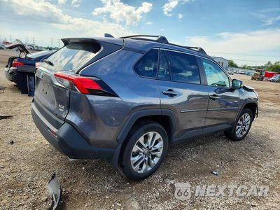 Trzecie zdjęcie samochodu z tyłu: 2024 TOYOTA RAV4 XLE PREMIUM VIN:2T3A1RFVXRC479093 - miniatura