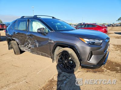 Czwarte zdjęcie samochodu z boku: 2024 TOYOTA RAV4 XSE VIN:4T3E6RFV9RU172256 - miniatura