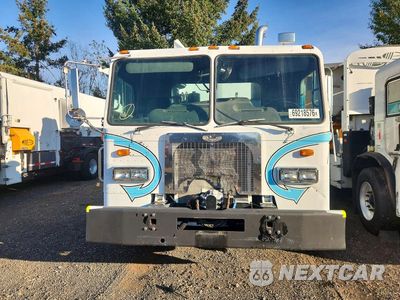 Piąte zdjęcie samochodu w środku: 2000 PETERBILT 320 PACKER GARBAGE TRUCK VIN:1NPZL00X4YD712407 - miniatura