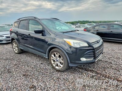 Czwarte zdjęcie samochodu z boku: 2015 FORD ESCAPE SE VIN:1FMCU9G99FUC79813 - miniatura