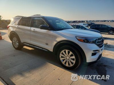 Czwarte zdjęcie samochodu z boku: 2022 FORD EXPLORER KING RANCH VIN:1FM5K8LC3NGC05472 - miniatura