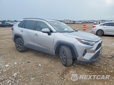 Czwarte zdjęcie samochodu z boku: 2024 TOYOTA RAV4 XLE PREMIUM VIN:4T3B6RFV4RU152371 - miniatura